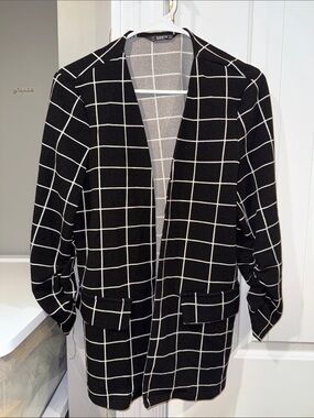 SHEIN Black Blazer with White Windowpane Grid